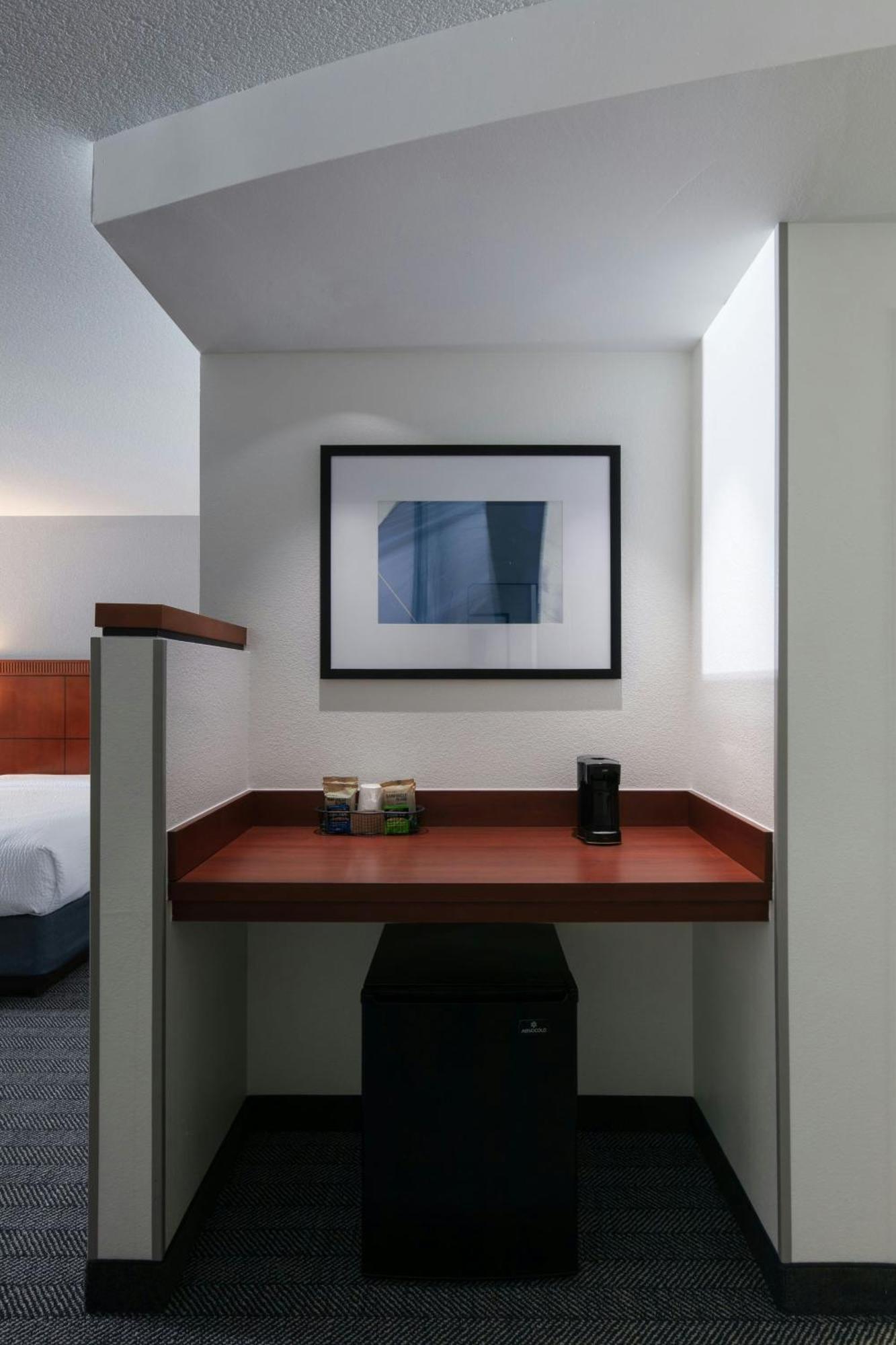 Courtyard By Marriott Wichita At Old Town Hotel Eksteriør billede