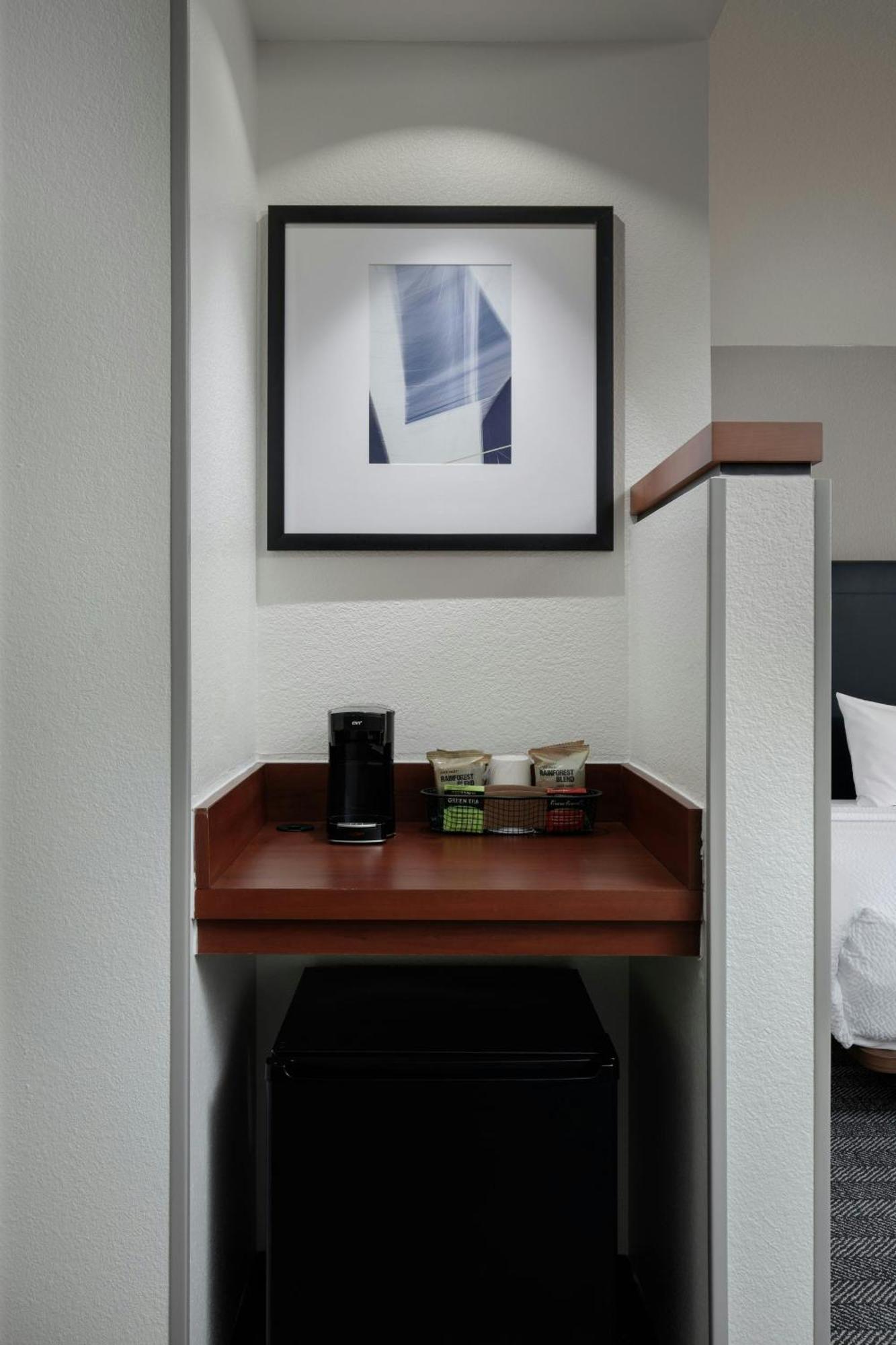 Courtyard By Marriott Wichita At Old Town Hotel Eksteriør billede